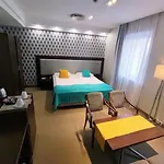Zamek Centrum מלון שצ'צ'ין