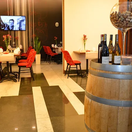 Готель Zamek Centrum 4*